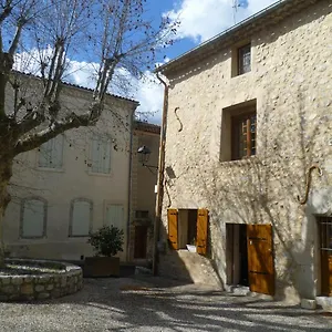 Maison Dans Le Village Ribiers